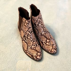 Size 10 faux snake skin short boot, small heal
